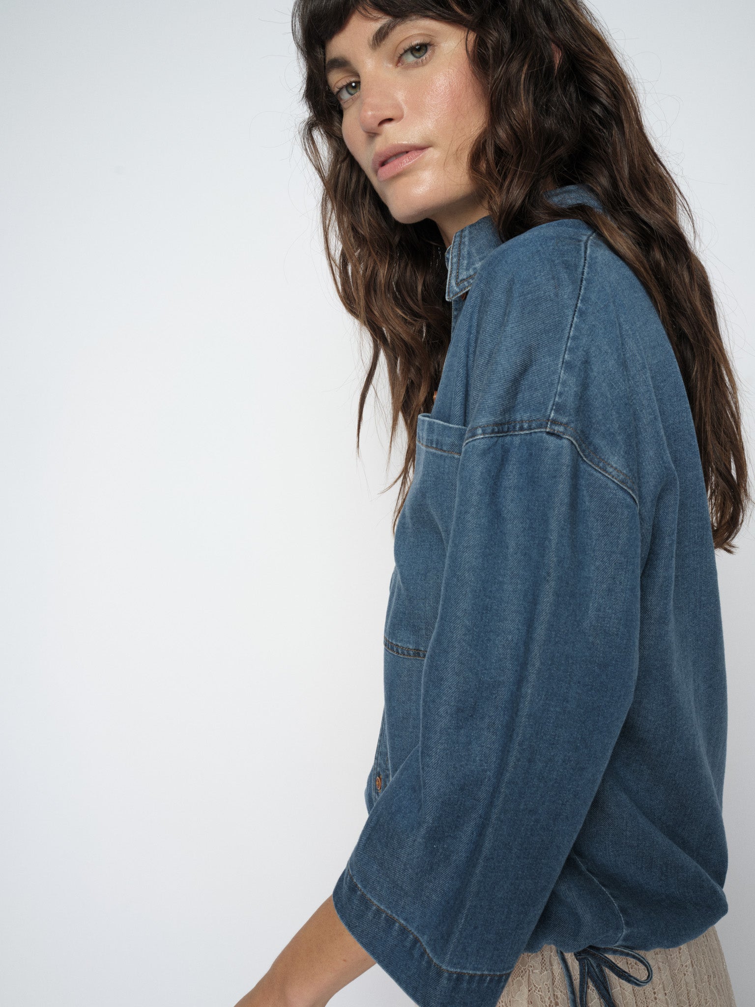 Modelshot / Blue/ Detail